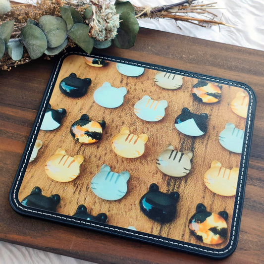 ガラスのぷっくり猫 マウスパッド