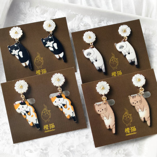 運ばれる猫 ピアス・イヤリング(単品 or ネックレスセット)