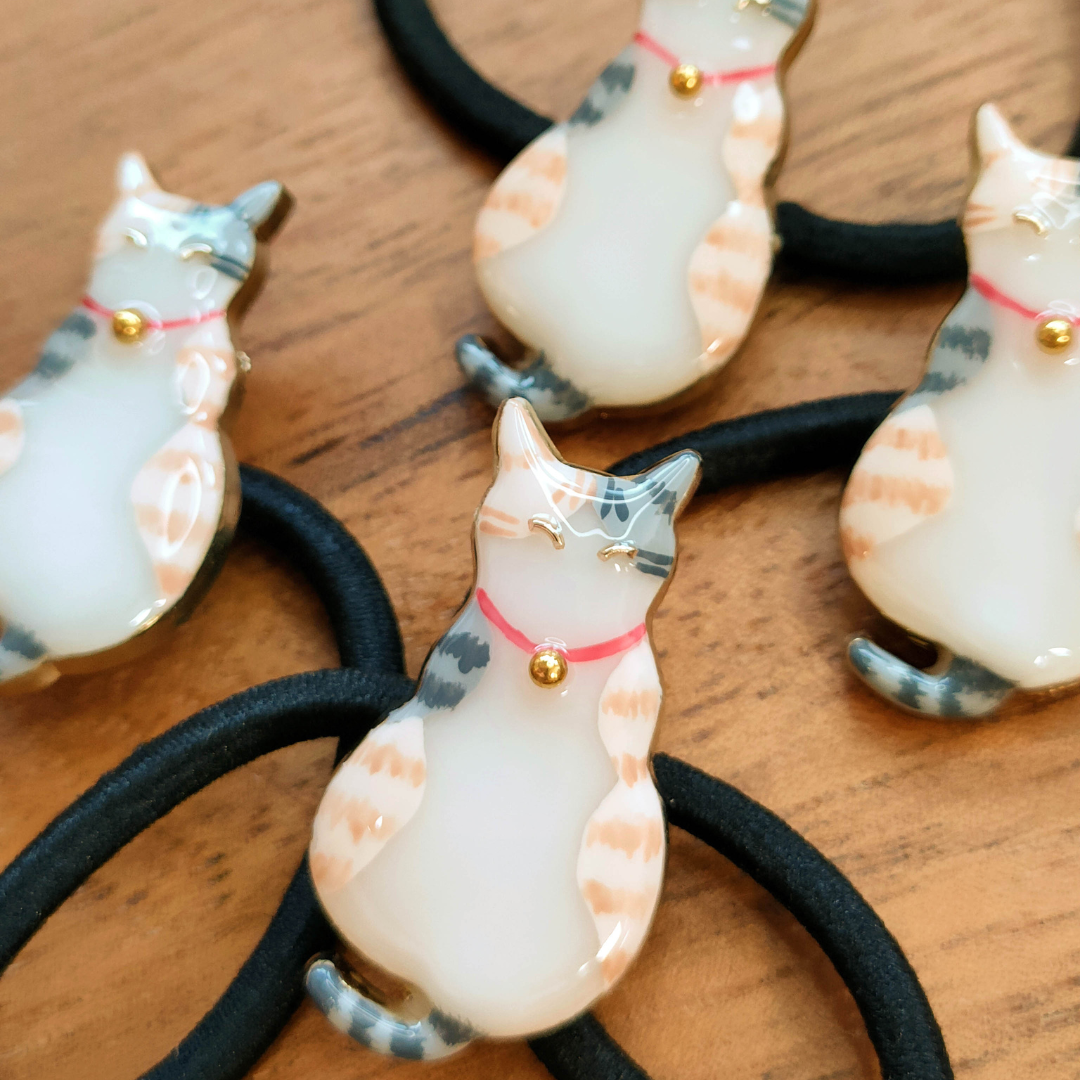 レジン ヘアゴム 花モチーフと猫ちゃん グリーン̈︎ ヘアゴム レジン