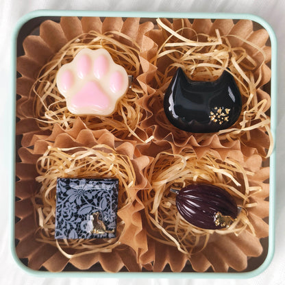食べられないチョコレート缶　ブローチセット